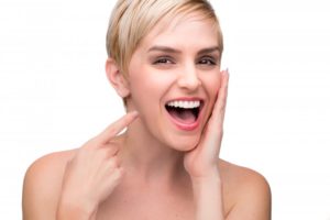 woman smiling with perfect teeth